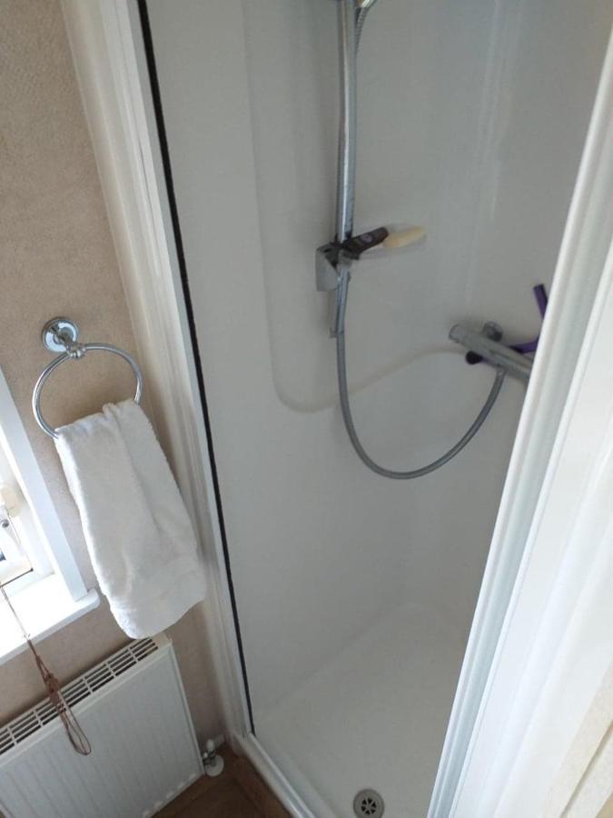 6 Berth Deluxe Ml7 On The Golden Palm Hotel Chapel Saint Leonards Exterior photo